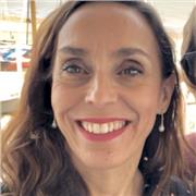 Licenciada en filología y master en enseñanza de español lengua extranjera